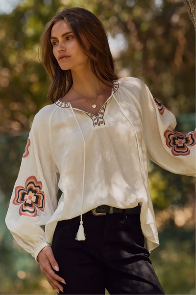 Cindy Embroidered Topi