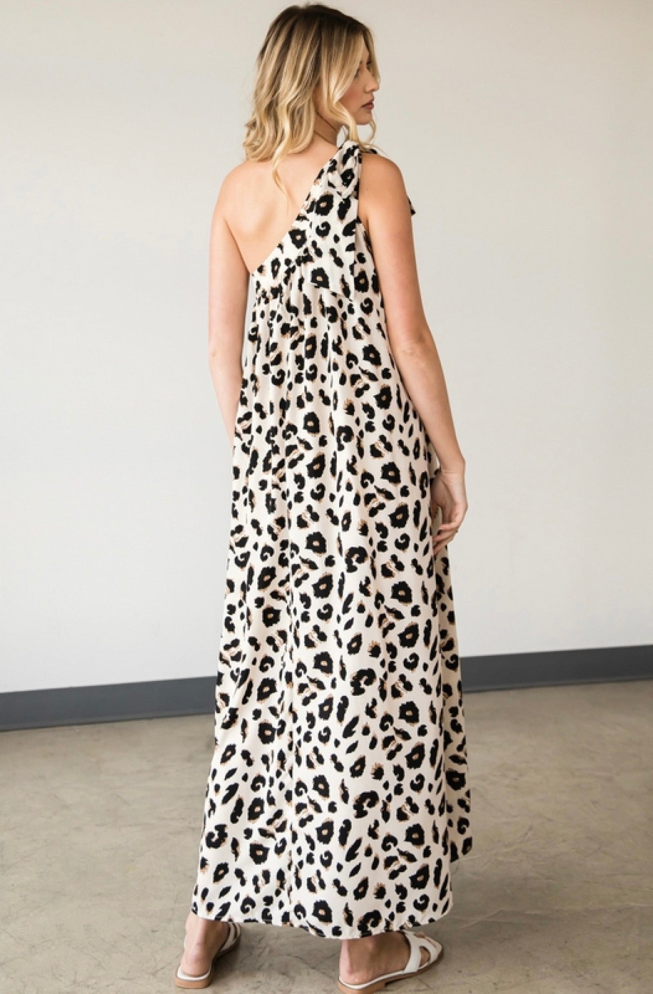 Emory Animal Print Maxi Dress - Corinne Boutique Family Owned and Operated USA